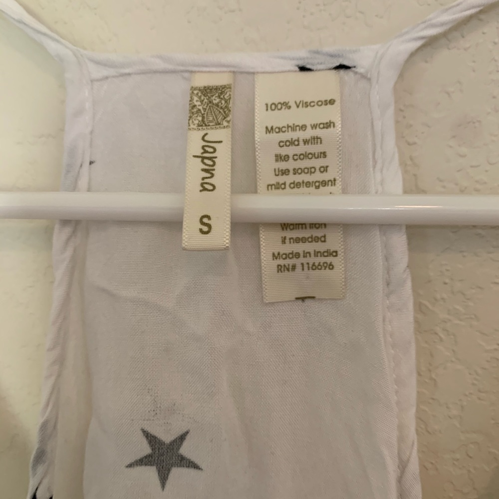 Adorable Front-Tie Star Top - Picture 2 of 3